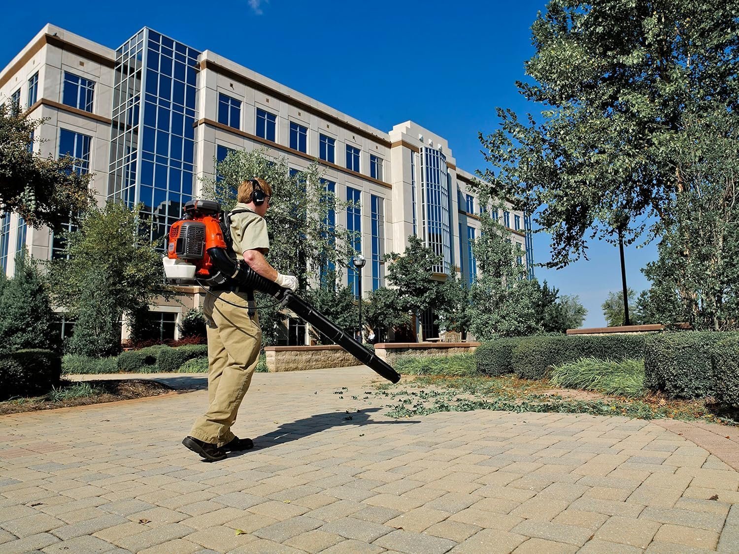 Husqvarna 350BT Gas Backpack Leaf Blower 50.2cc, 692 CFM, 180 MPH - Image 8